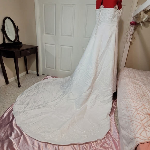 NWT St Tropez White Wedding Dress sz 22W - Picture 10 of 16